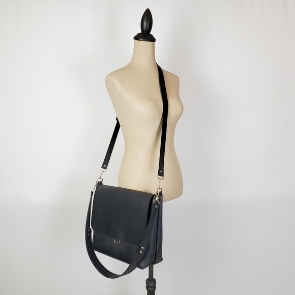 Handmade leather laptop bag - Picture 2 of 11